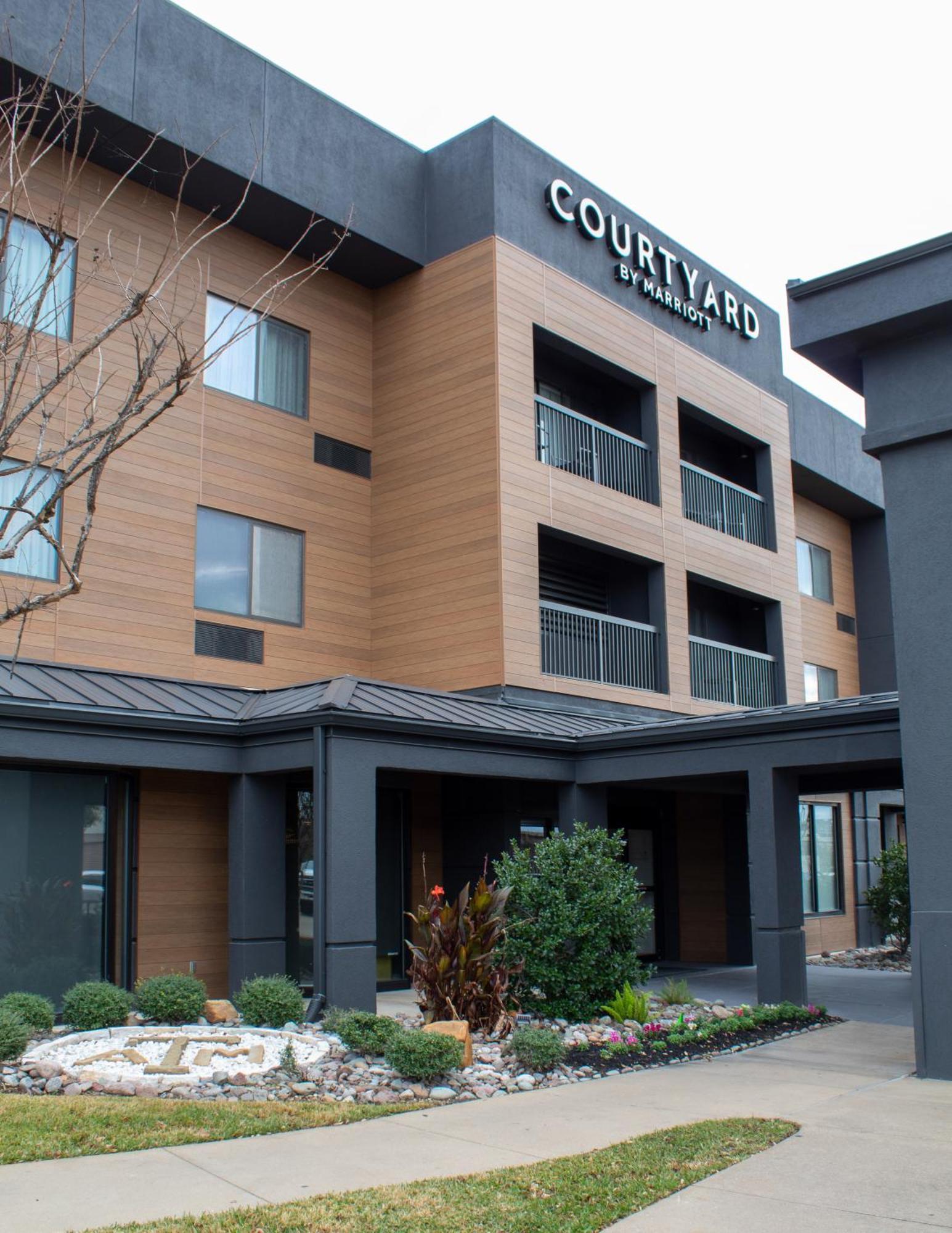 Courtyard By Marriott Bryan College Station Hotel Екстериор снимка