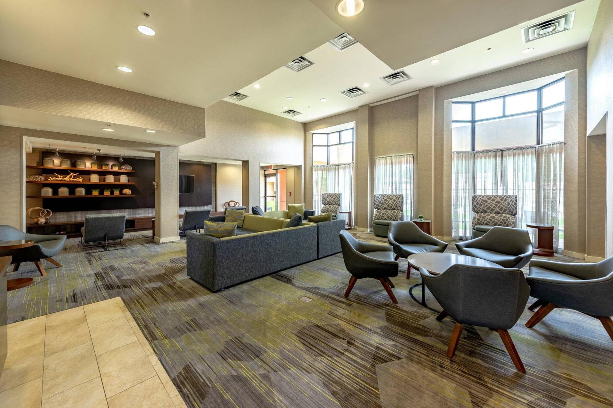 Courtyard By Marriott Bryan College Station Hotel Екстериор снимка