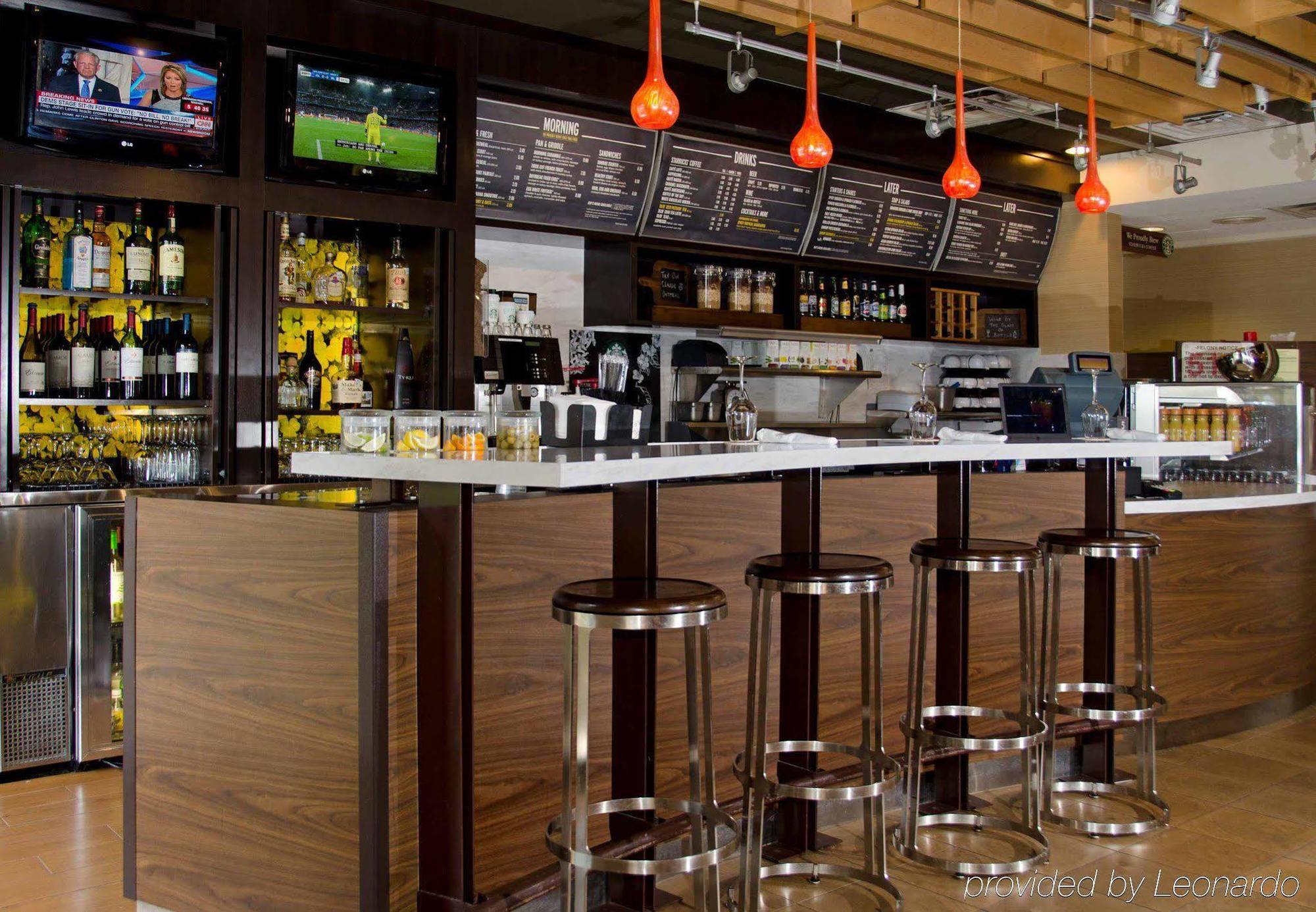 Courtyard By Marriott Bryan College Station Hotel Екстериор снимка