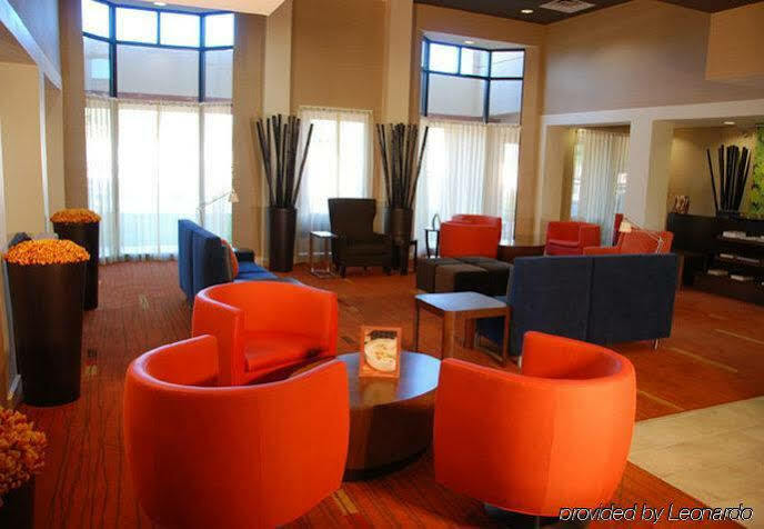 Courtyard By Marriott Bryan College Station Hotel Екстериор снимка